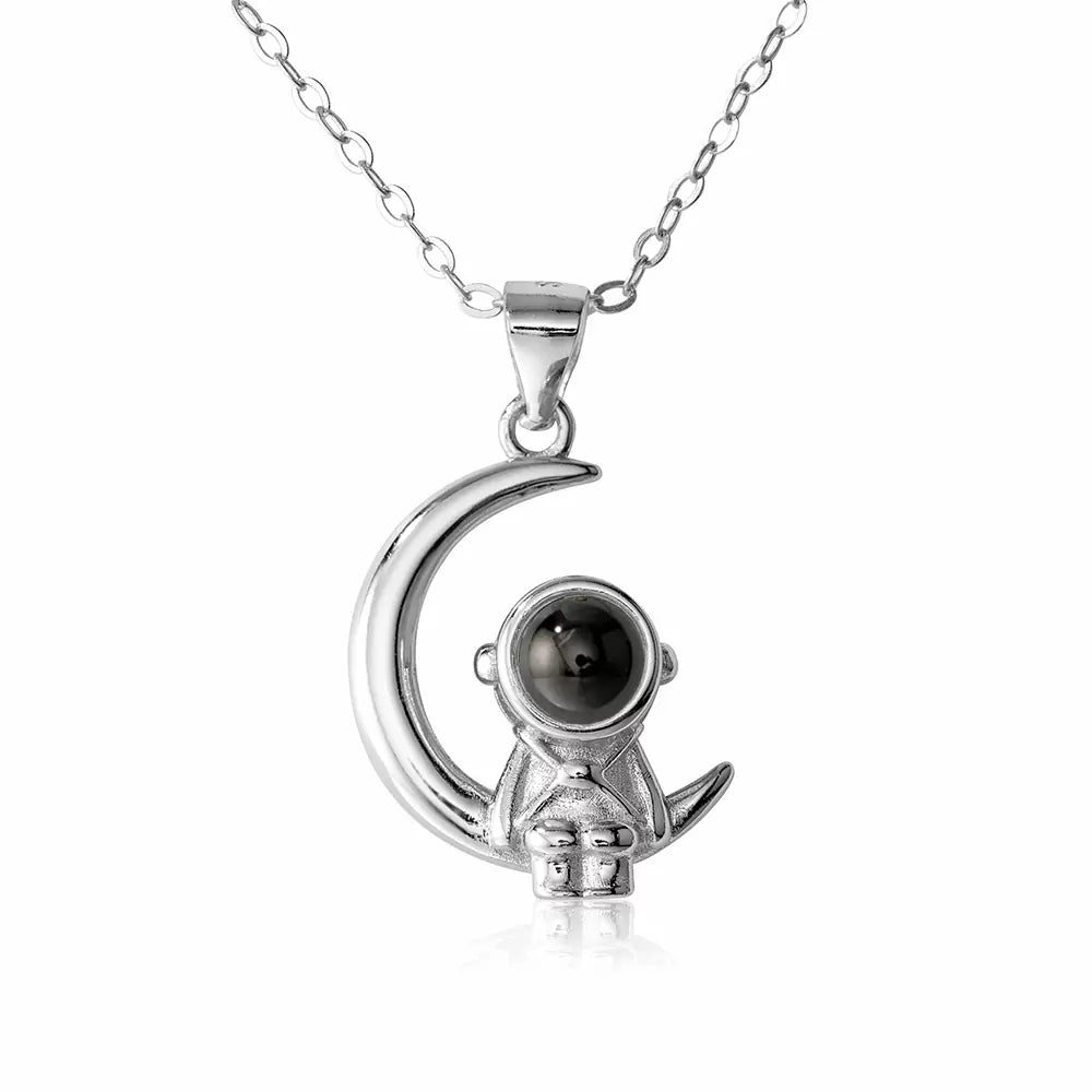 Astronaut Projection Necklace - United Bracelets