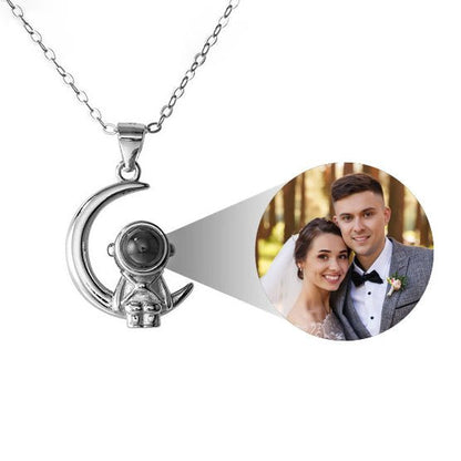 Astronaut Projection Necklace - United Bracelets