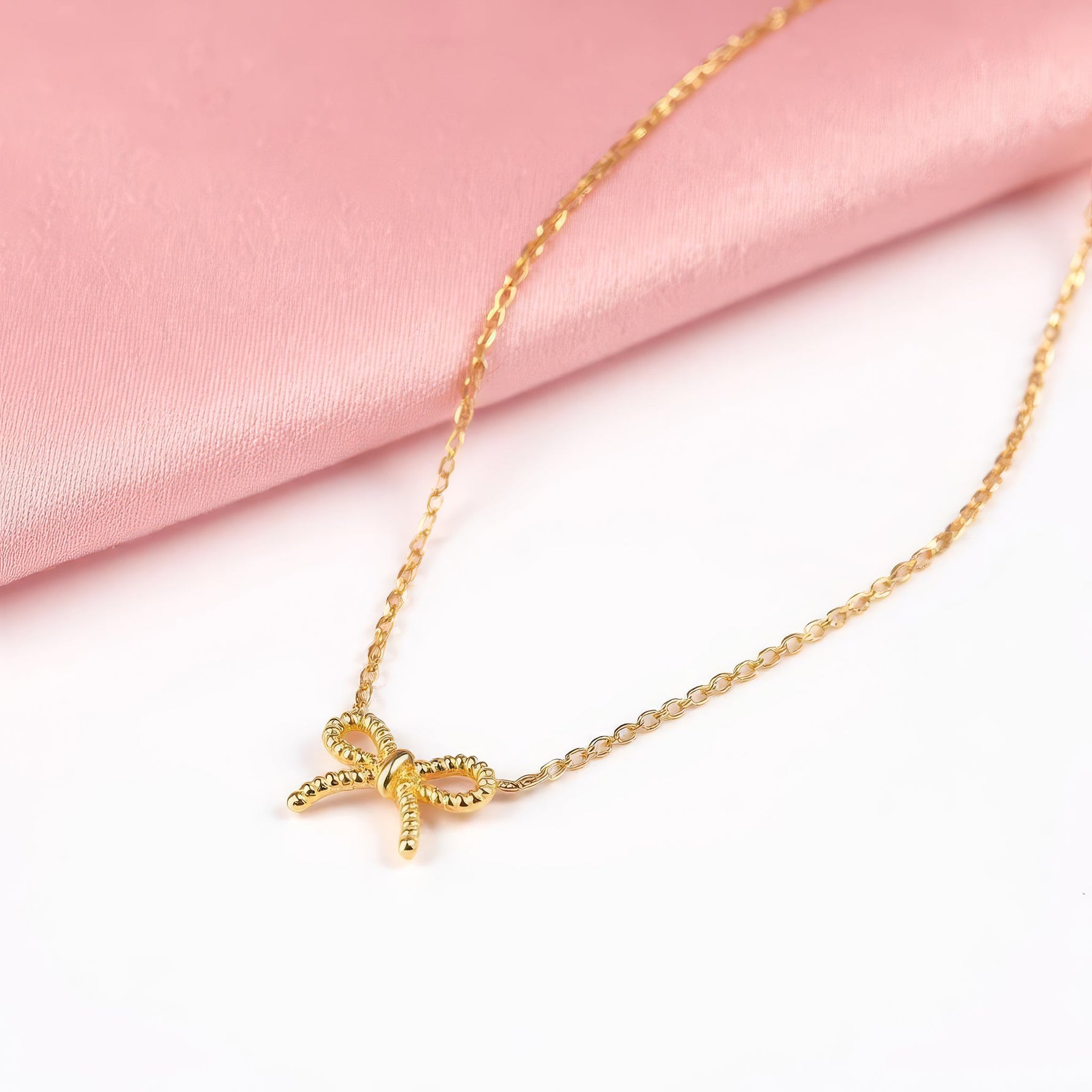 Dainty Bow Necklace - United Bracelets